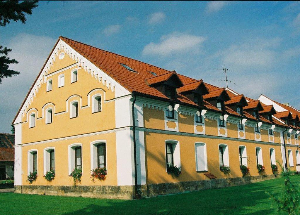 Pension U Svateho Jana Hradec Kralove Exterior photo