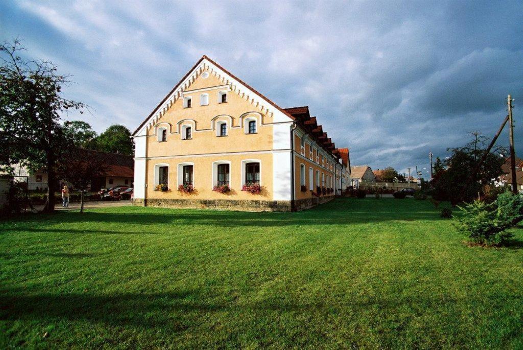 Pension U Svateho Jana Hradec Kralove Exterior photo